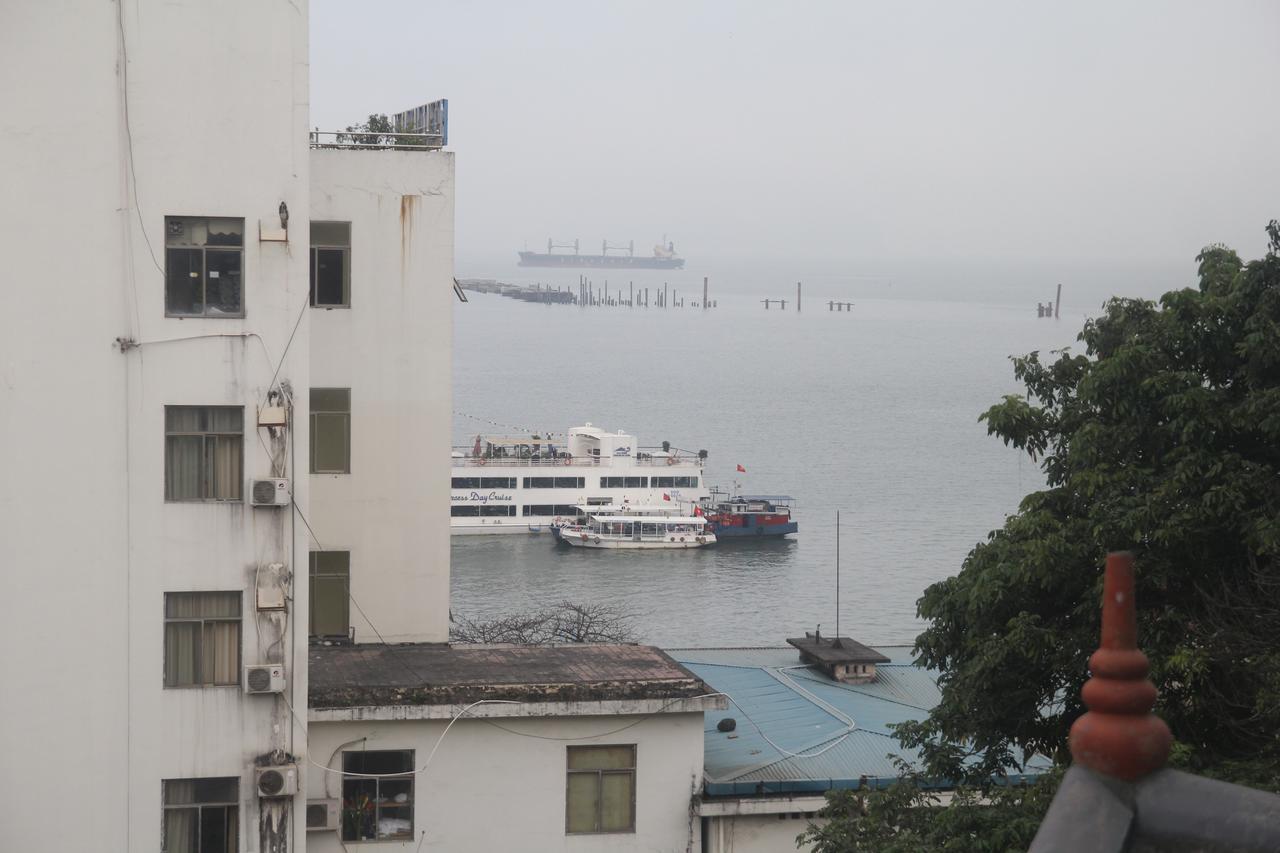 Hoang Yen Guesthouse Hạ Long Ngoại thất bức ảnh